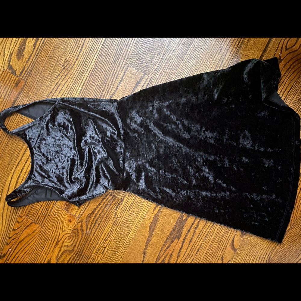 Black velvet dress size 2